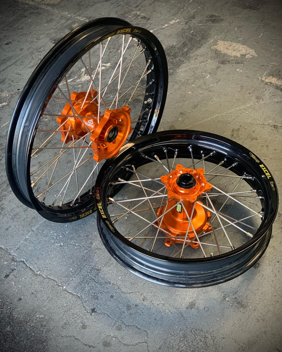 DUBYA USA - CUSTOM BUILT TUBELESS ADVENTURE WHEELS