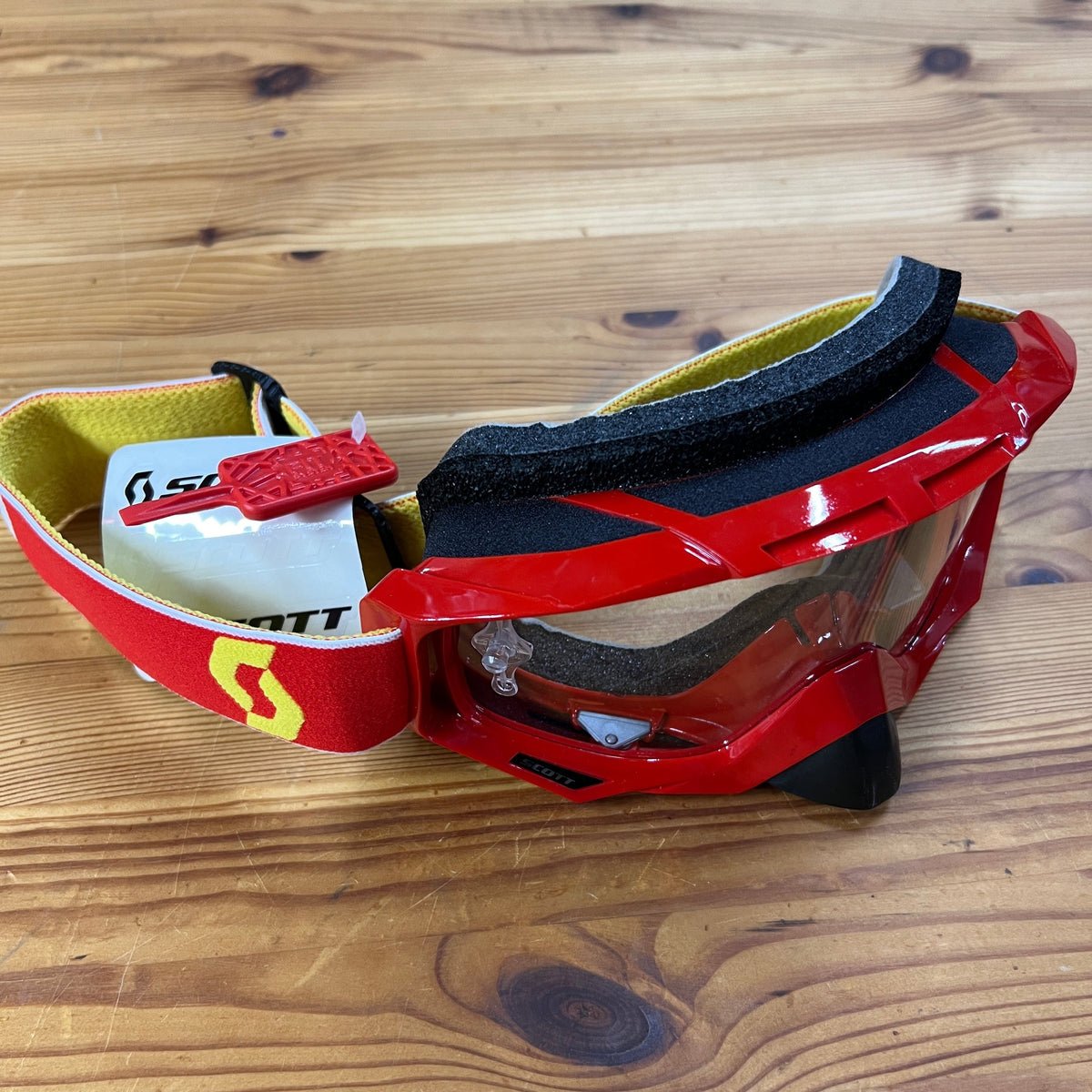 SCOTT SPORTS - TYRANT OFFROAD GOGGLES - ACID RED - GARAGE SALE