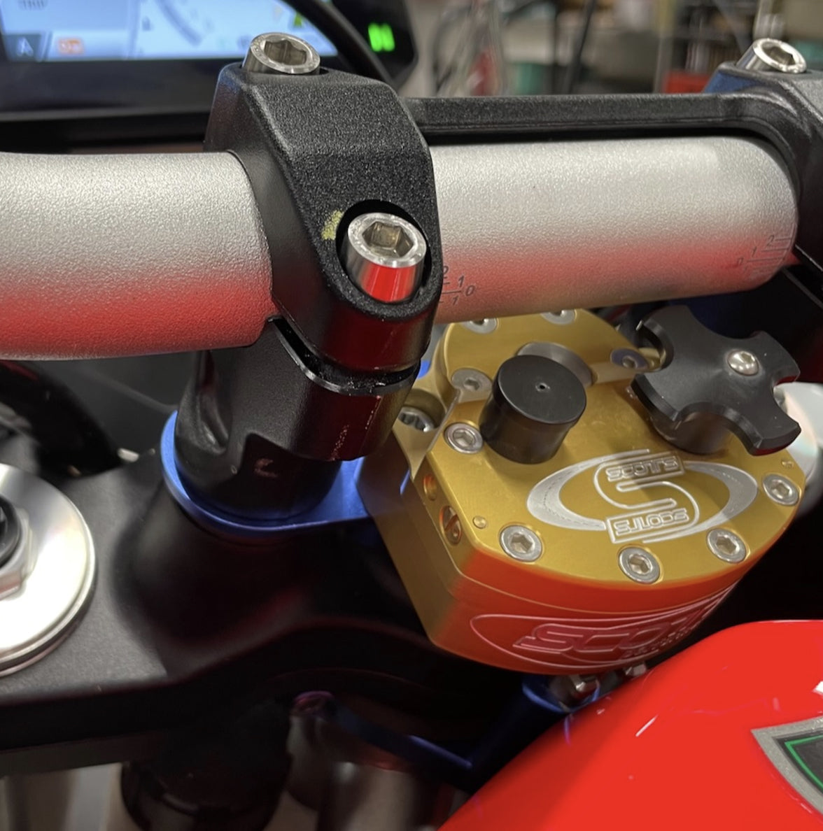 Steering damper kit for the Aprilia Tuareg 660. Muller Motorsports steering stabilizer mount kit works with a Scotts Performance steering stabilizer. 